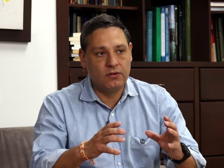 Mauricio Lizcano: Precandidato Presidencial 2026 y Líder de una Alianza Multilateral para el Cambio