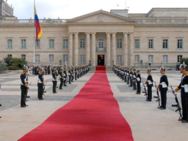 Precandidatos presidenciales Colombia 2026: Récord histórico y dispersión electoral